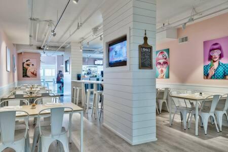 The Oyster By Brightwild-Beachfront Condo Дестин Экстерьер фото