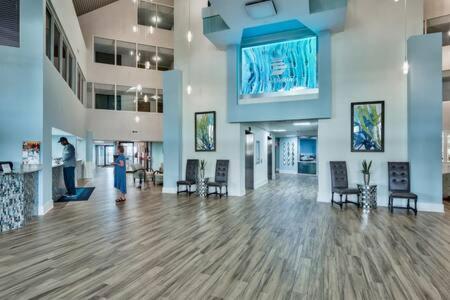 The Oyster By Brightwild-Beachfront Condo Дестин Экстерьер фото
