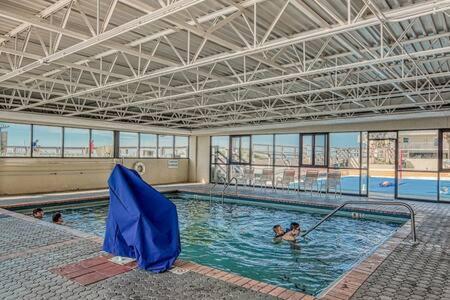 The Oyster By Brightwild-Beachfront Condo Дестин Экстерьер фото